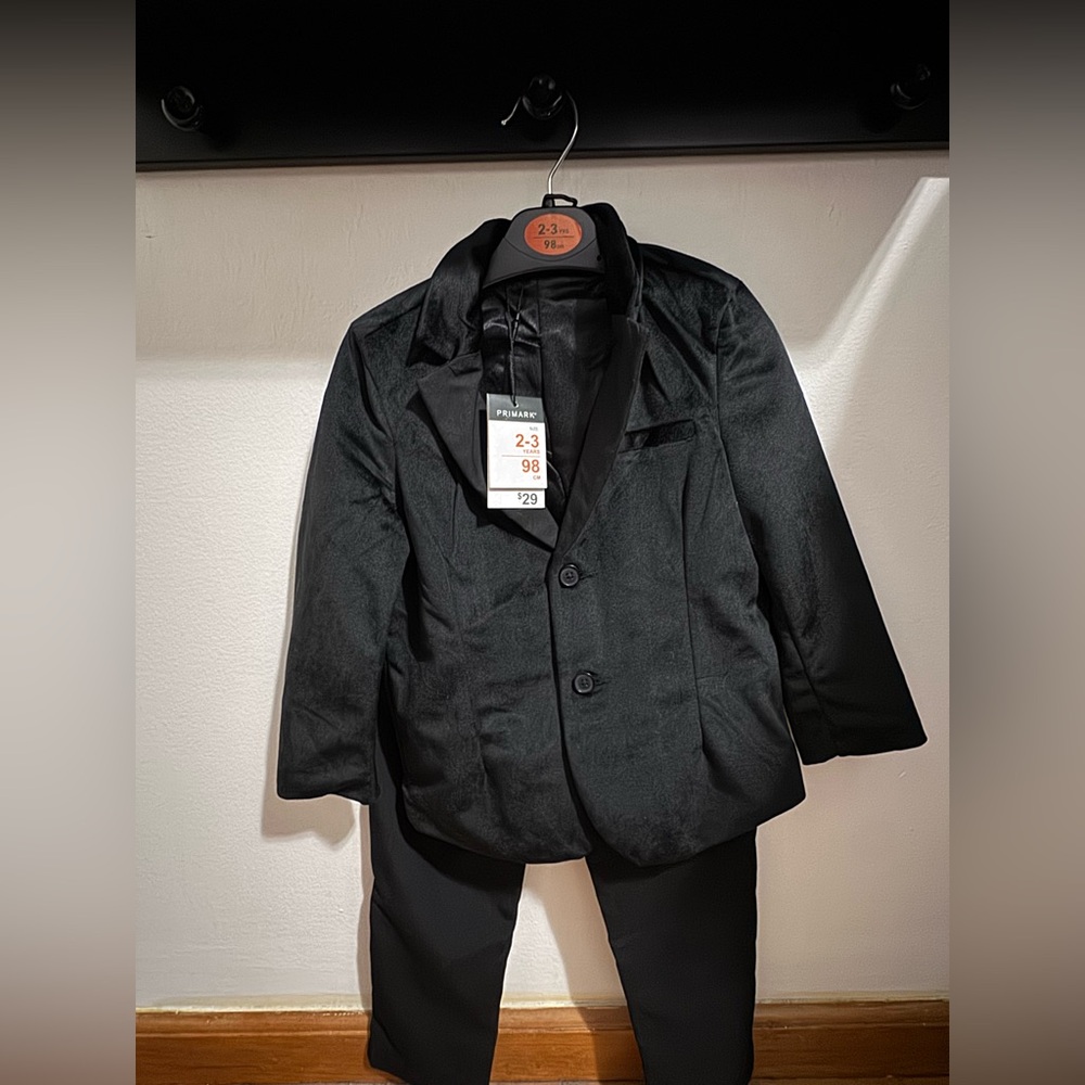 Primark Elegant Black Suit for boys 2-3t